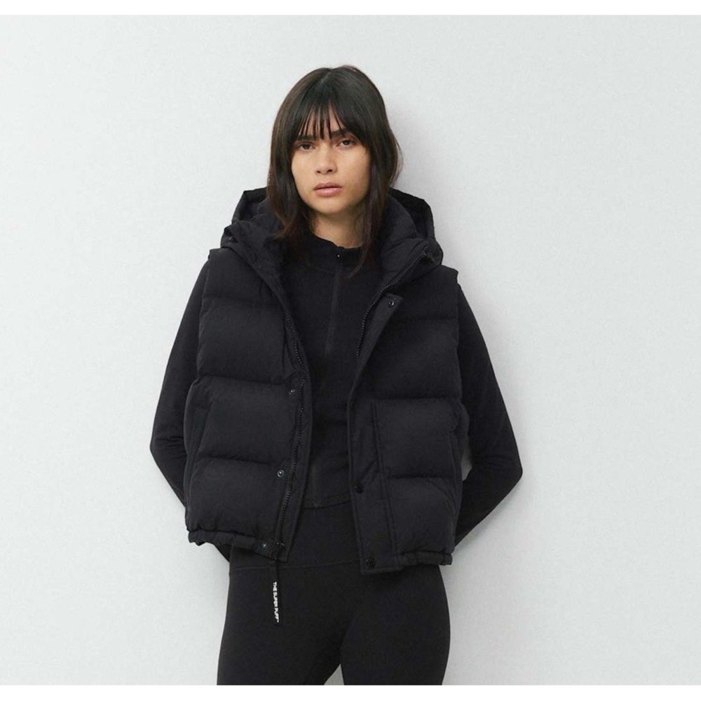 Aritzia The Super Puff cliMATTE Down Puffer Vest In Black Women's Size 2XL